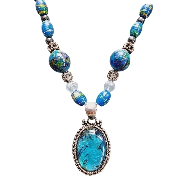 BOHEMIAN Blue Mother of Pearl Pendant Necklace - Picture 1 of 6
